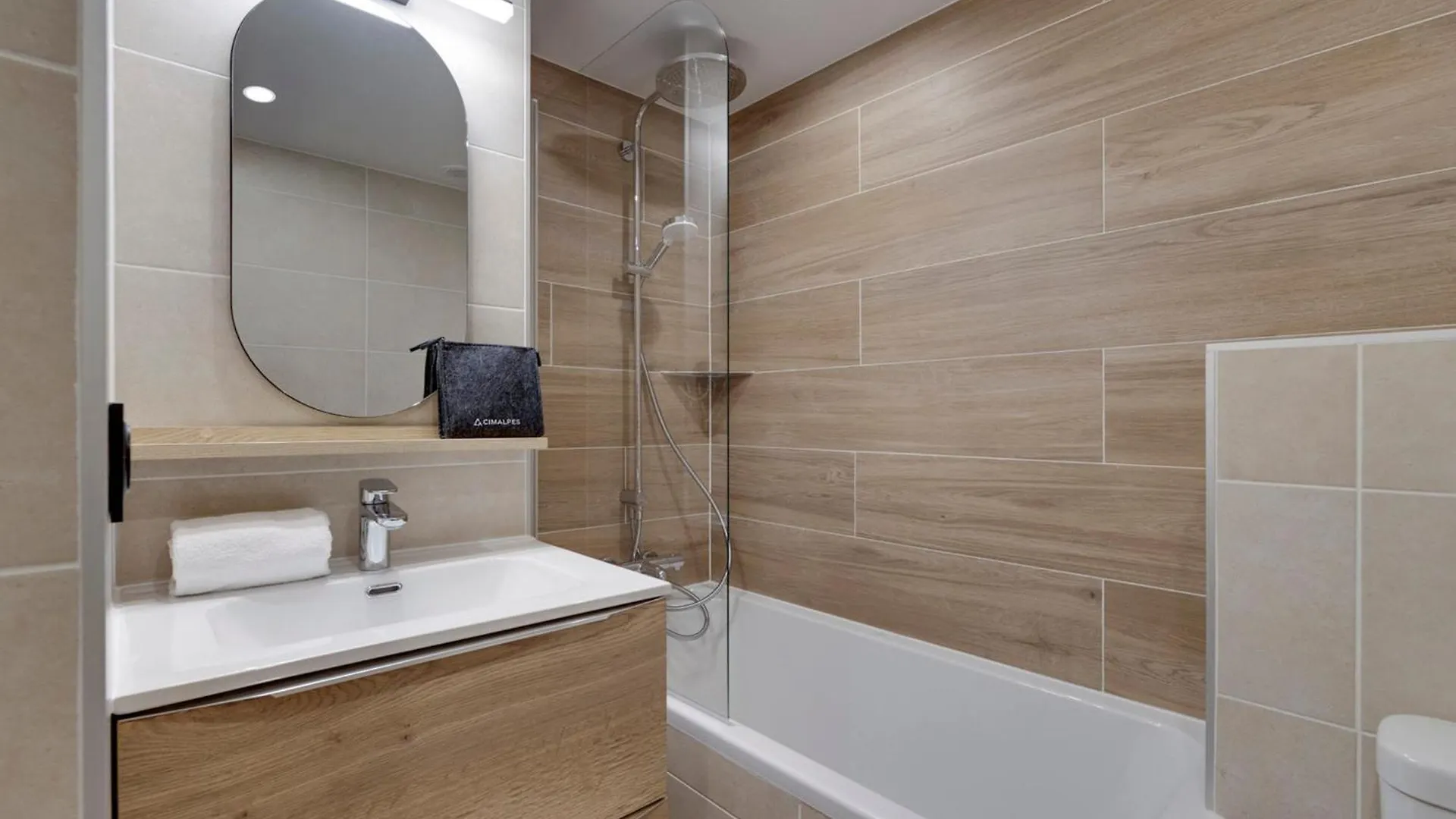 Duplex Confortable Au Coeur De Tignes Val Claret, 3 Chambres, Proche Centre Et Navettes - Fr-1-641-14